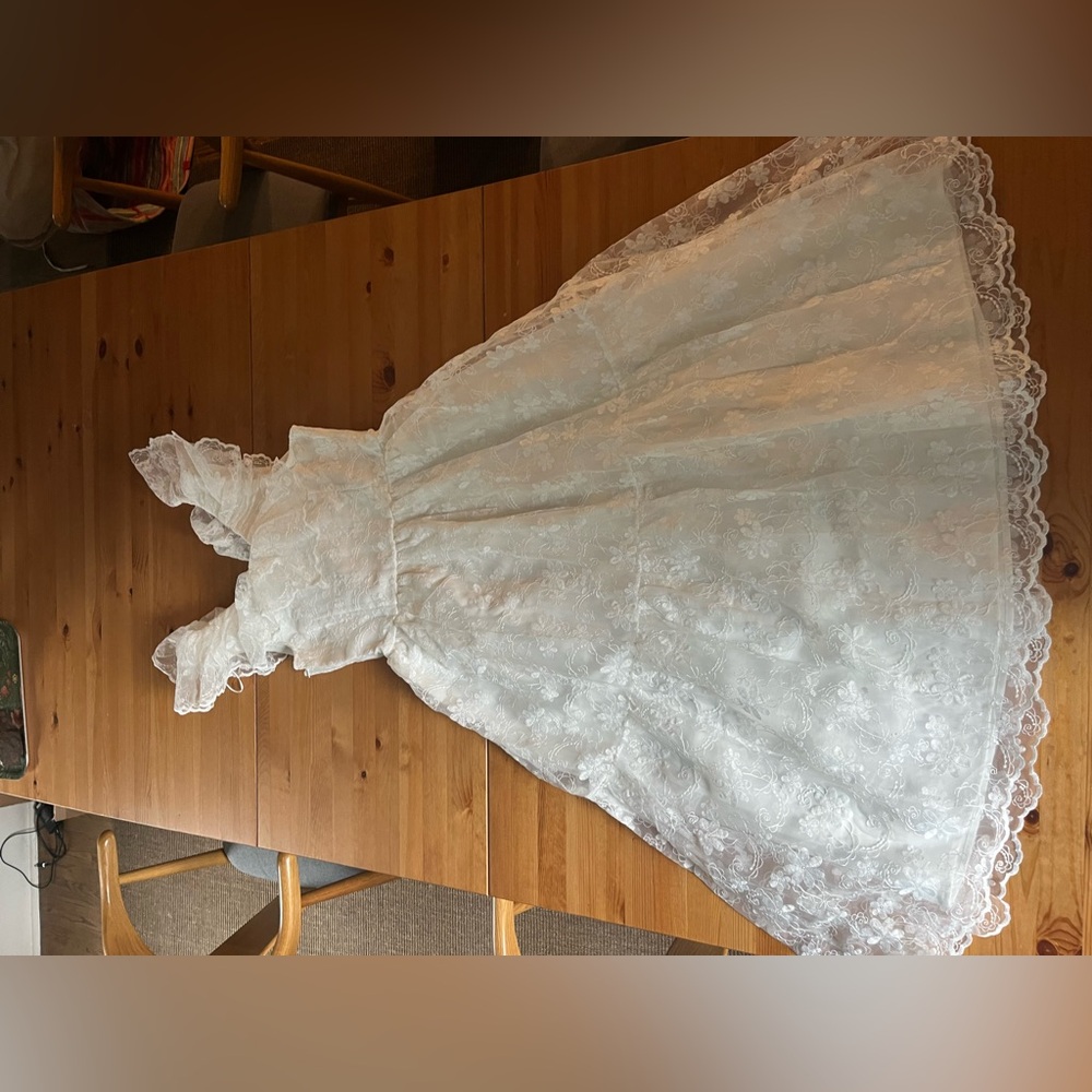 NWT Endless Rose White Embroidered Organza Midi Size Medium